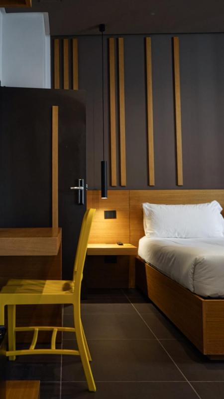 Quadruple Room with Private Bathroom image 4