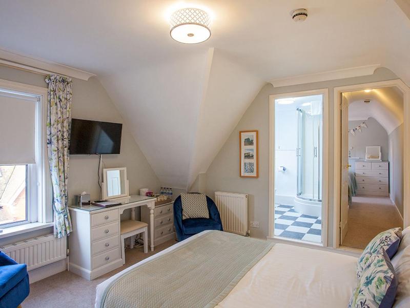 Family Suite (2 Adults + 2 Children) image 1