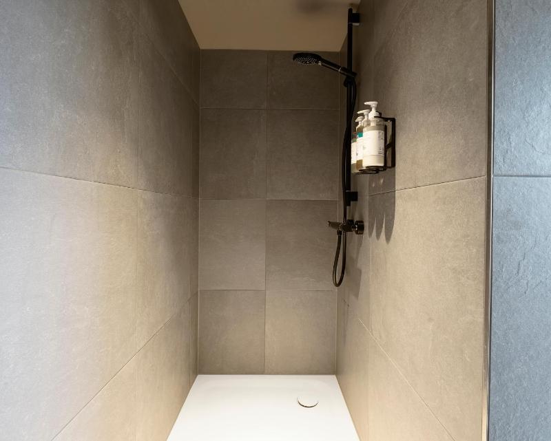 Large Studio with Kitchenette and Terrace image 4