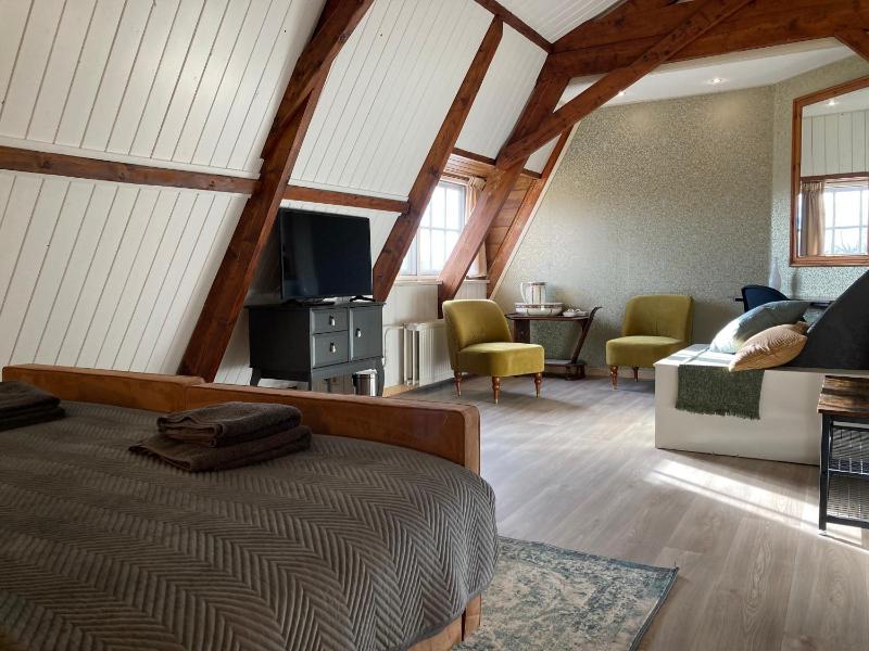 Comfort Twin Room image 1