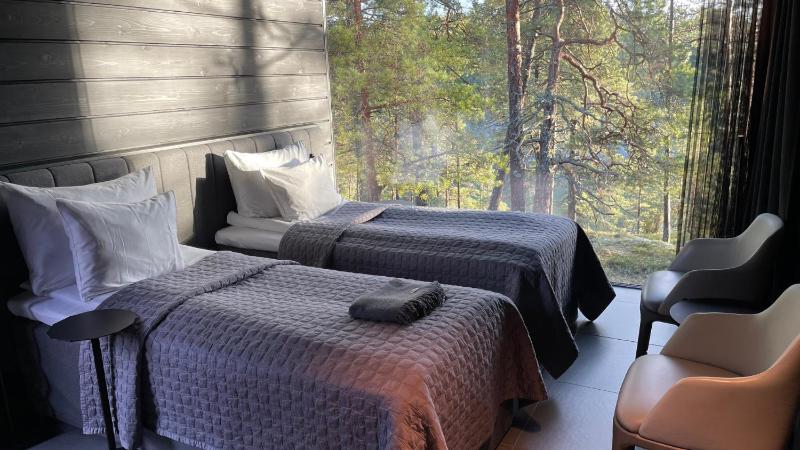 Standard Double or Twin Room image 4