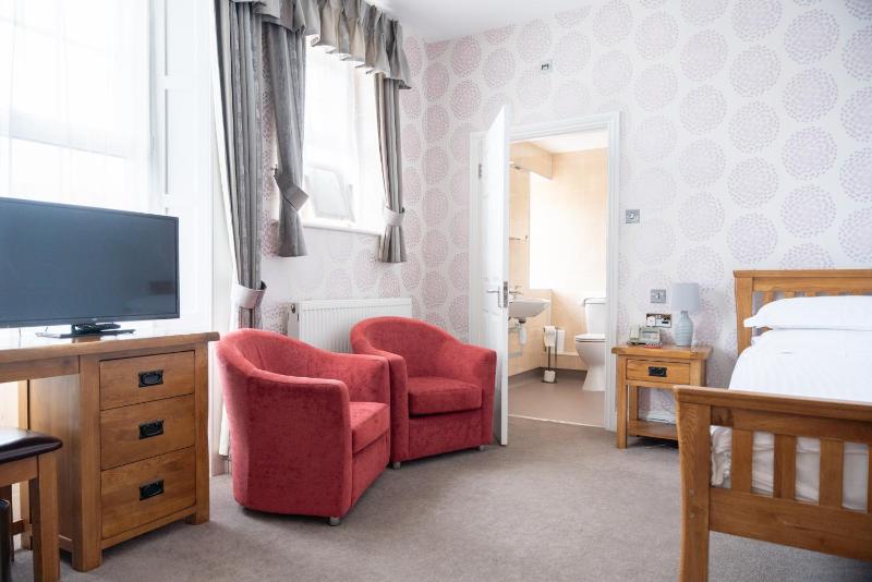 Twin Room - Disability Access image 2