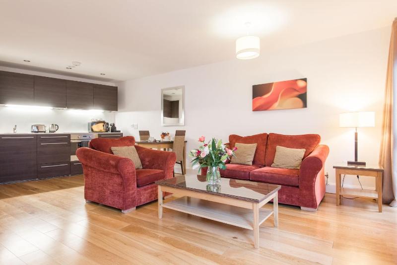 One-Bedroom Apartment image 3