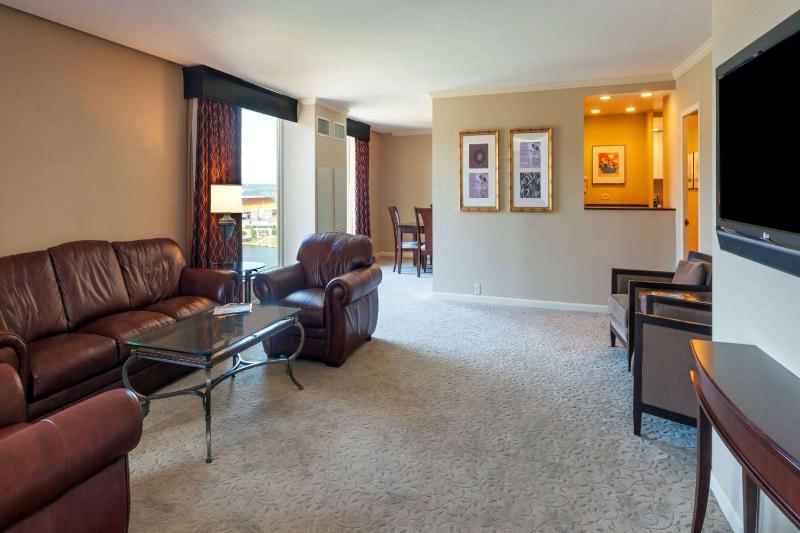 Wyndham Grand Pittsburgh Downtown - image 39