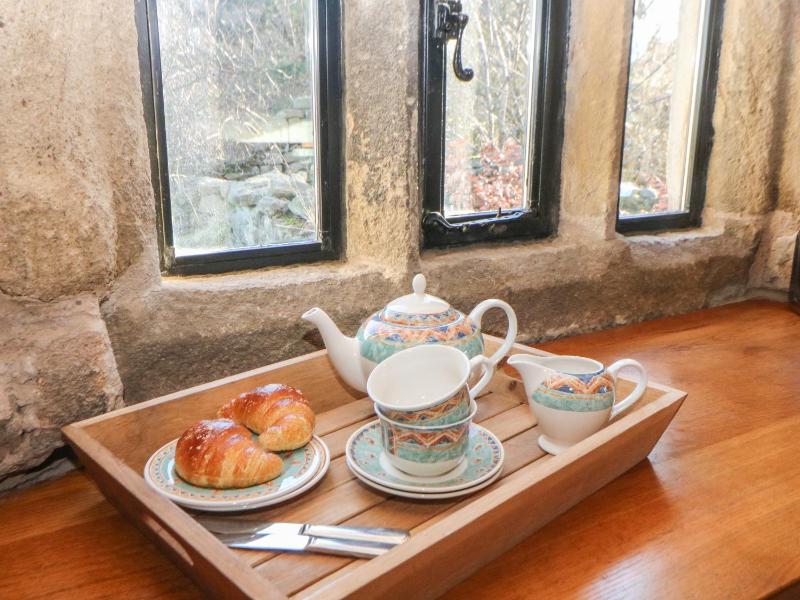Wyndell Cruck Cottage - image 22