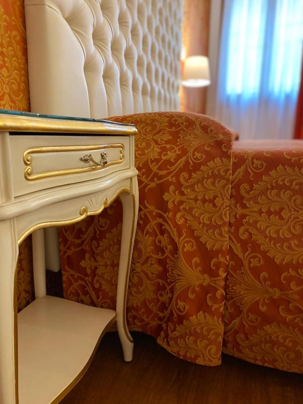 Double or Twin Room image 4