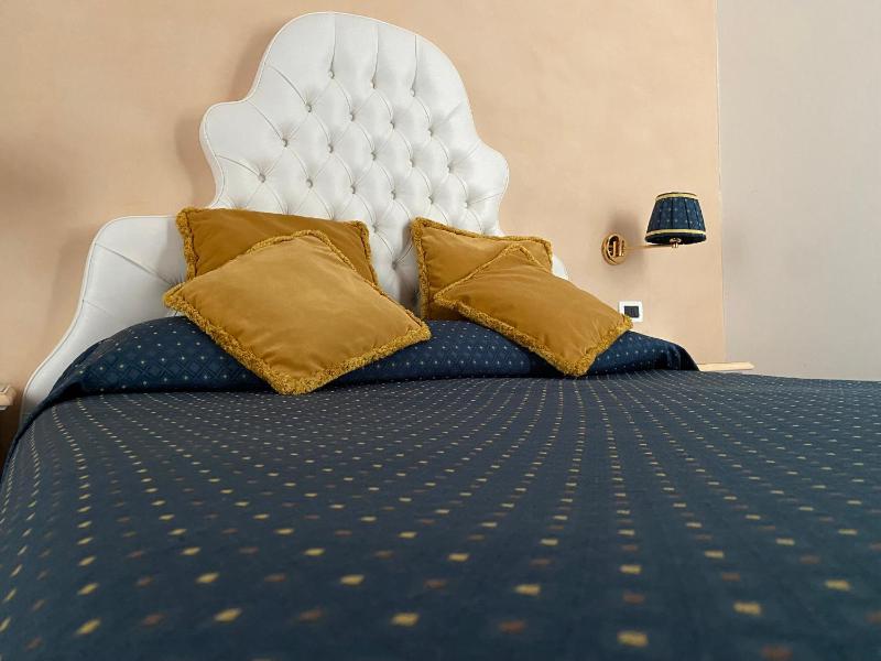 Superior Double Room image 2