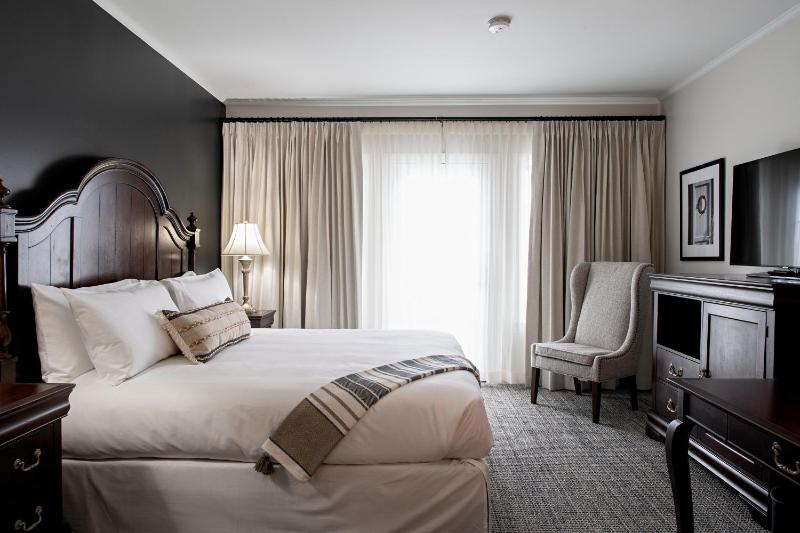 King Room image 2