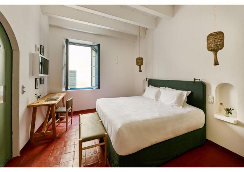 Double Room with Spa Access image 1