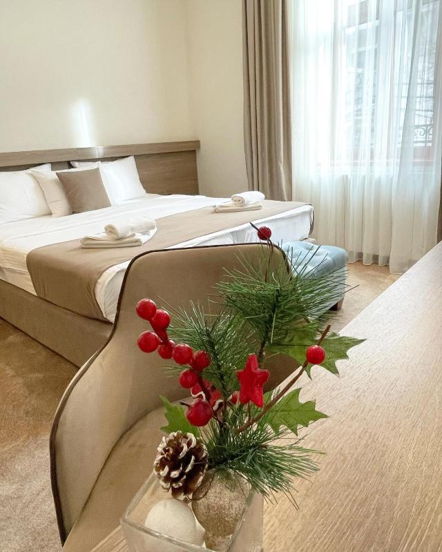 Superior Triple Room image 4