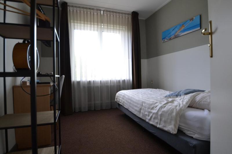 Single Room image 1