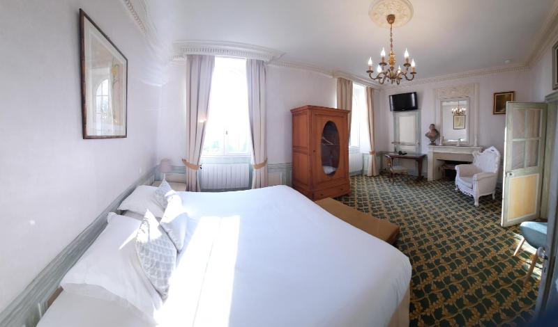 Luxe Double Room image 1