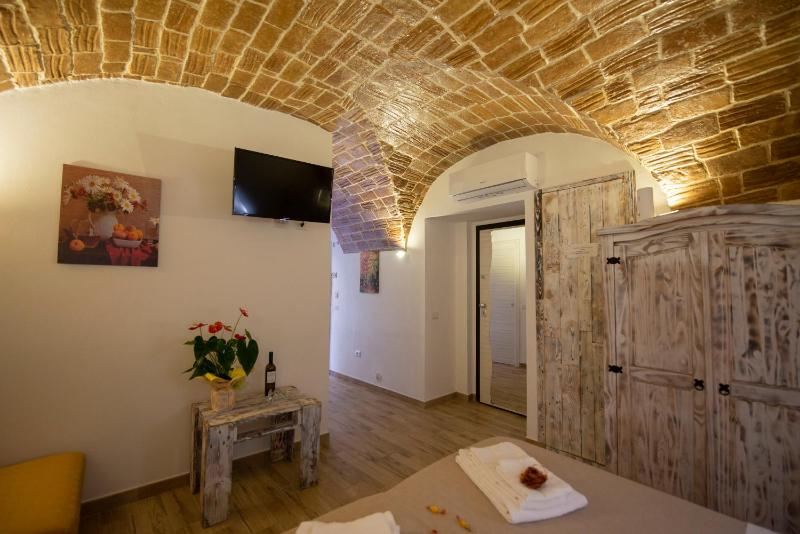 L Antico Soffitto Tropea - image 8