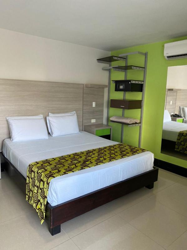 Hotel Genova Prado - image 20