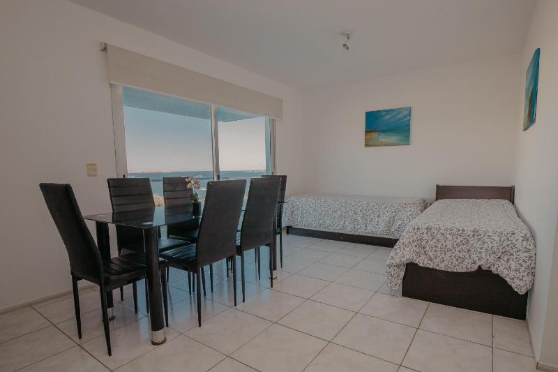 Apart Hotel Punta Sol - image 32