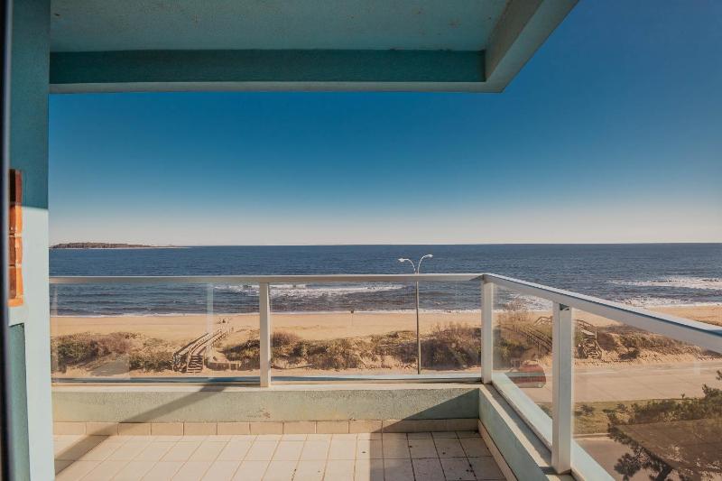 Apart Hotel Punta Sol - image 30