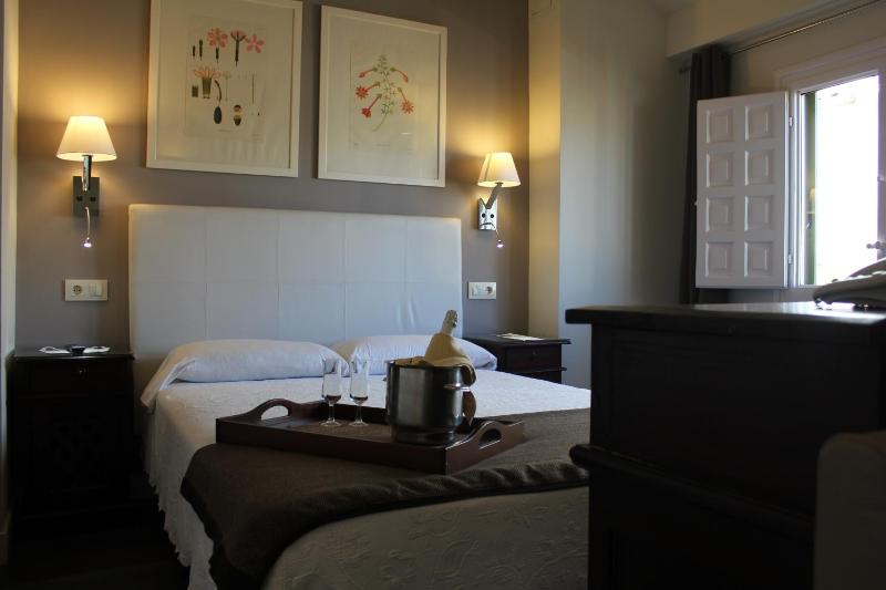 Superior Double Room image 1