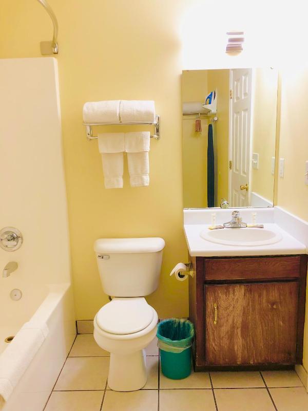 Two Room Suite with Queen and Twin plus Sofa Bed image 2