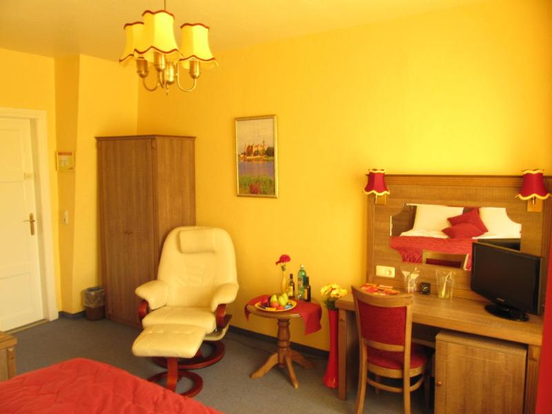 Comfort Double Room image 4