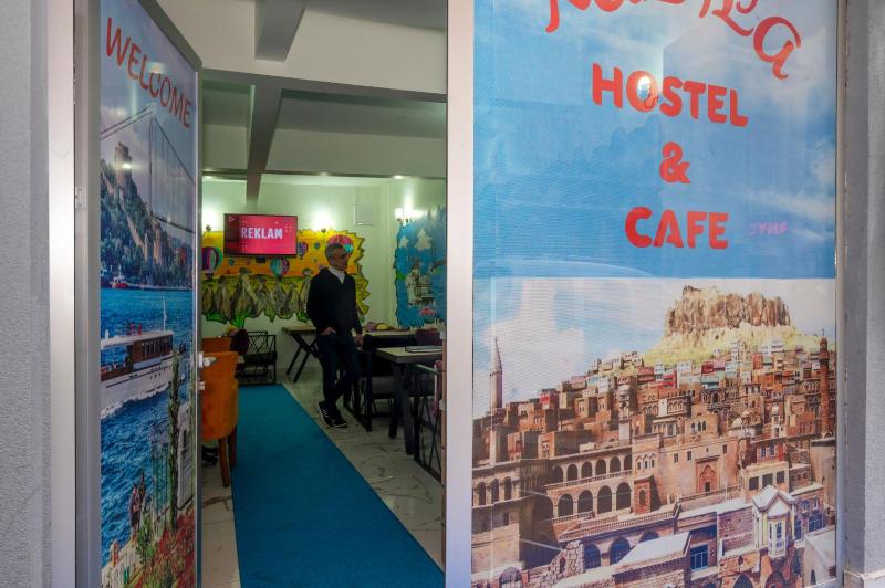 XALİLA HOSTEL & CAFE MEN's ROOM BEST IN ISTANBUL - image 8