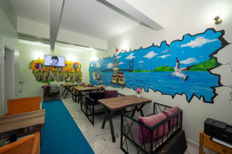 XALİLA HOSTEL & CAFE MEN's ROOM BEST IN ISTANBUL - image 11