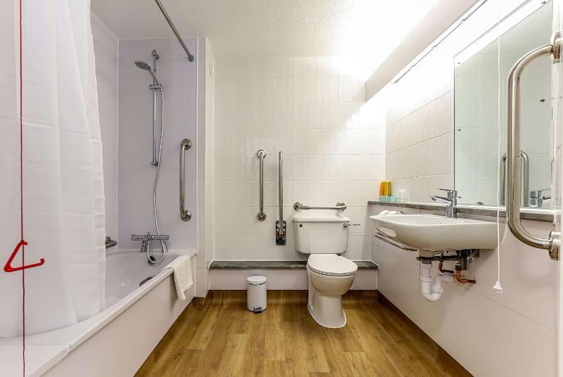 Double Room - Disability Access image 3