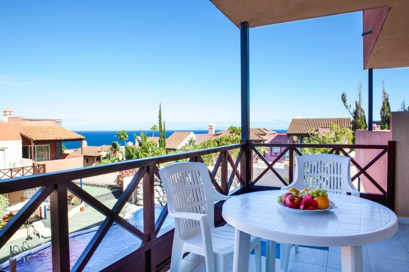 Apartment with Sea View image 2