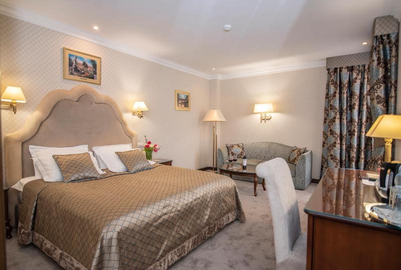 Junior Suite image 1