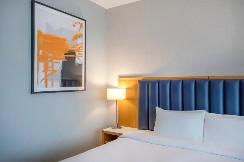 Standard Room image 4