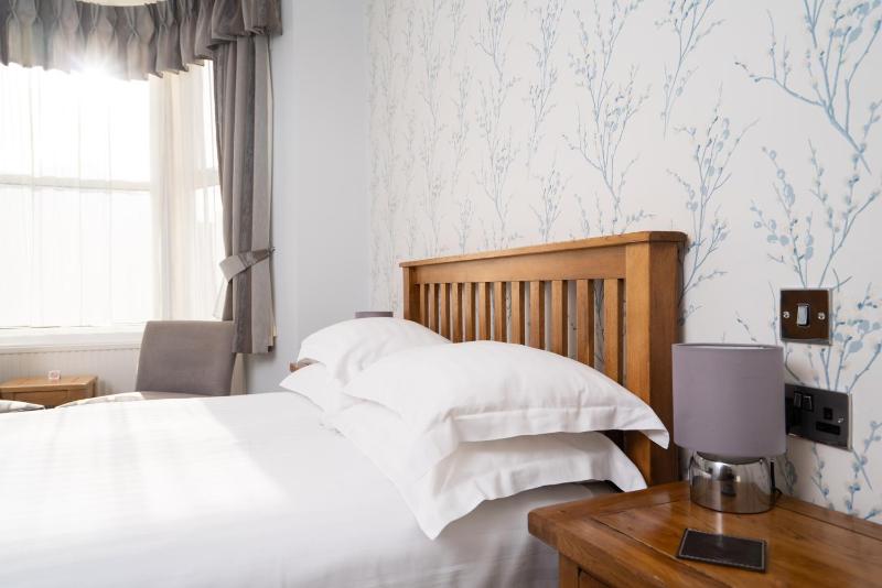 Superior Double Room image 3