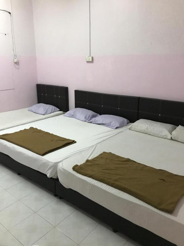 YB HOUSE - image 8