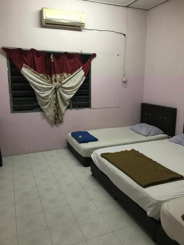 YB HOUSE - image 12