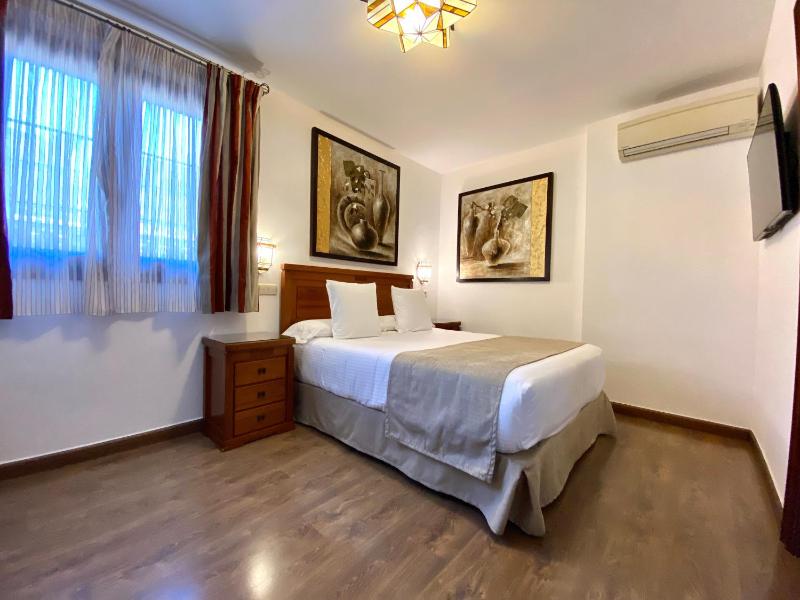 Double Room image 4