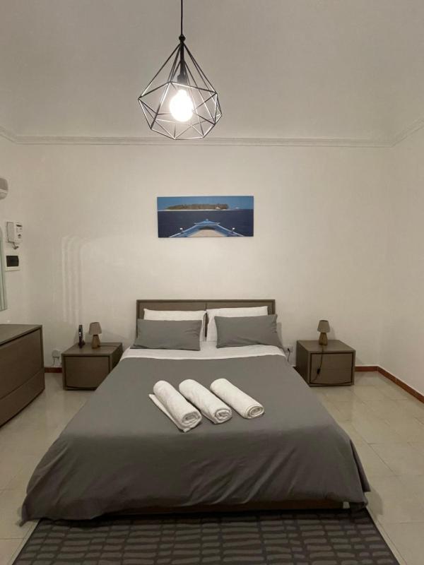 Lincoln Apartment Images