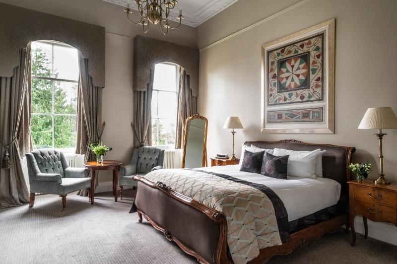 Deluxe Double Room image 3