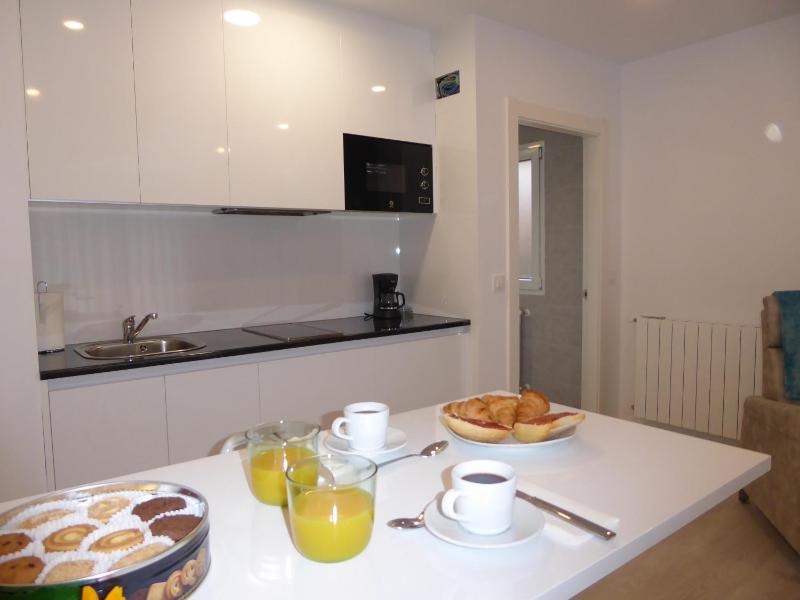 Double Room with Spa Bath image 2