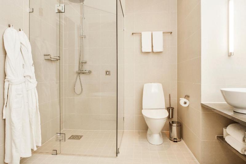 Superior Suite image 3