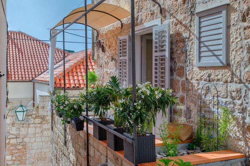 Heraclea Residential Apartments - image 4