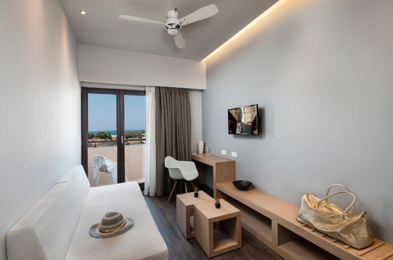 Suite with Sea View image 2