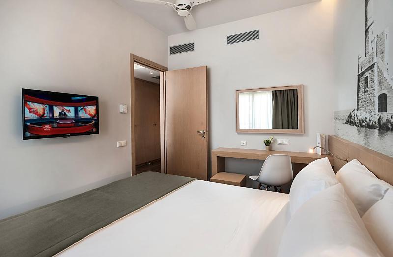 Suite with Sea View image 4