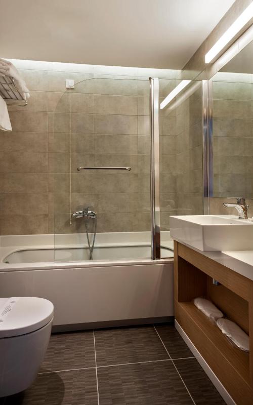 Suite with Sea View image 3