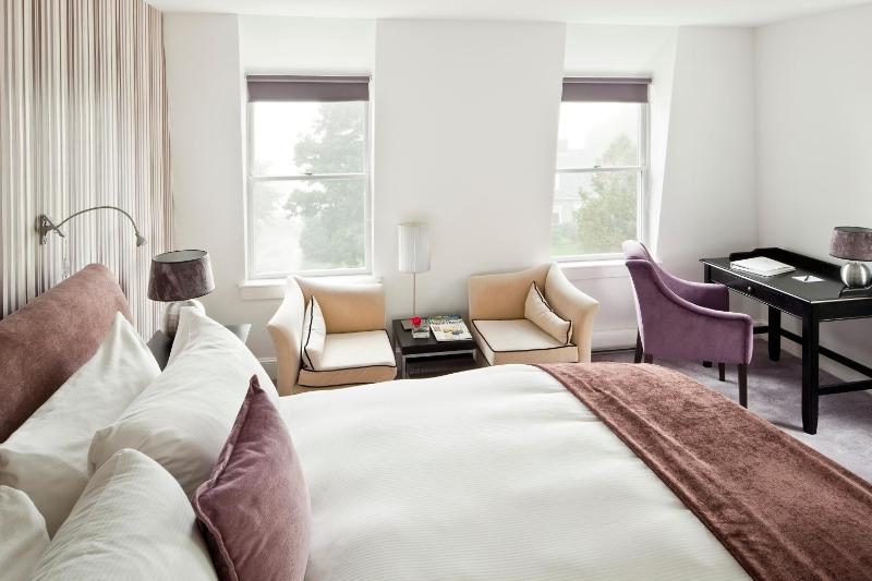 Deluxe Double Room with Sea View and Spa Bath