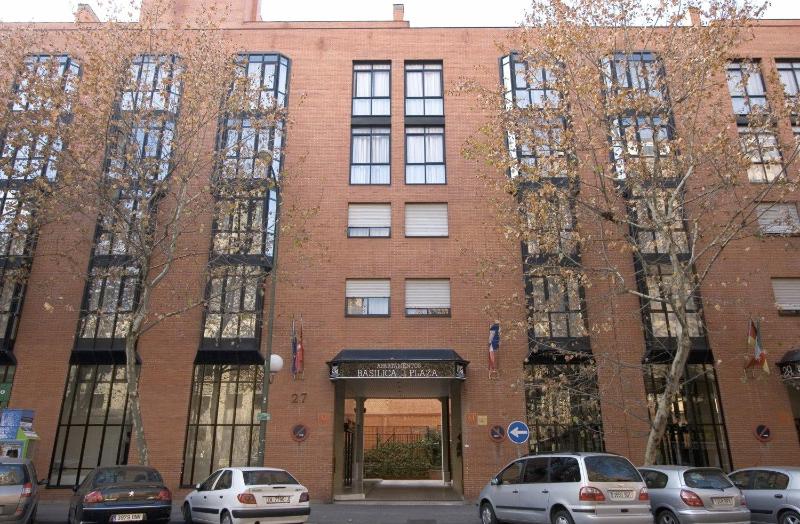 Espahotel Plaza Basilica - image 13