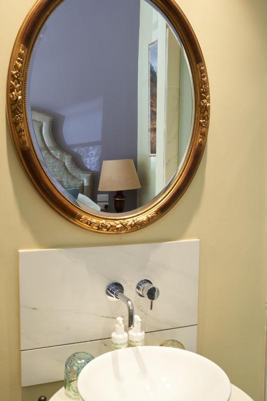 Dinky Double image 3