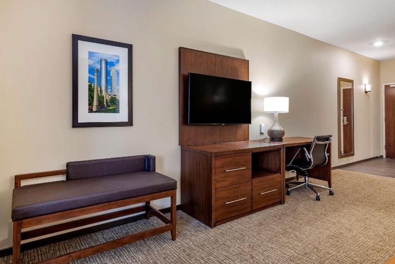 King Suite - Non Smoking image 3