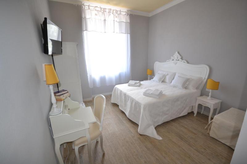 Triple Room image 2