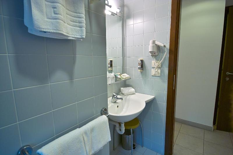 Superior Double Room with Sea View and Terrace  image 2
