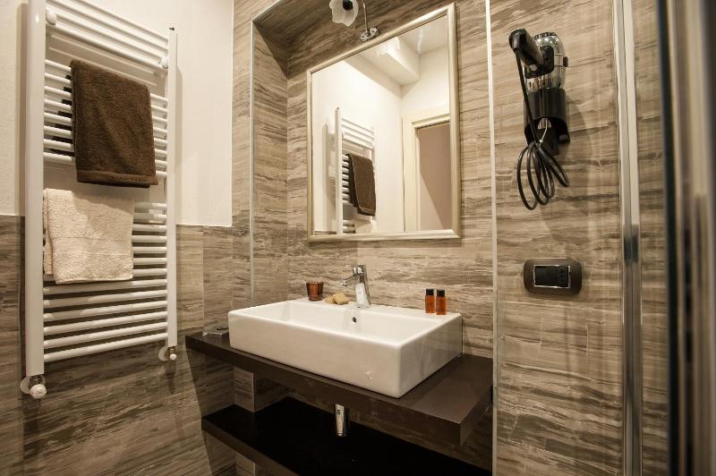Executive Junior Suite image 4