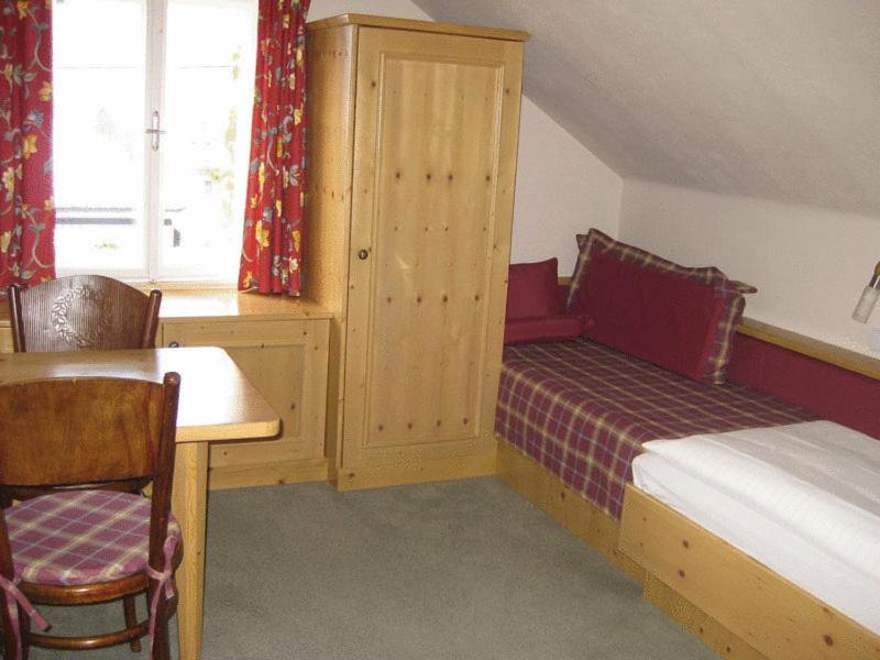 Single Room image 2