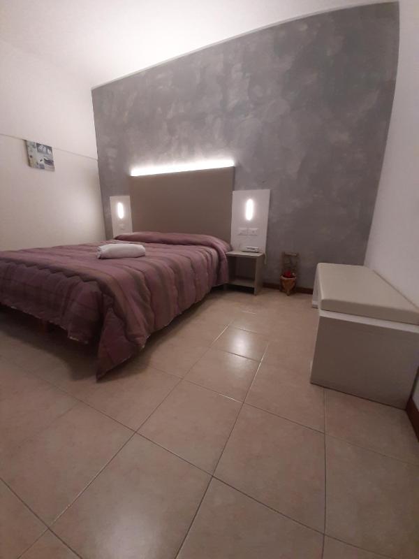 Standard Double Room image 4